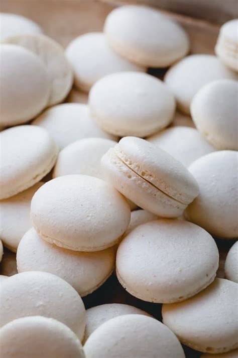 Pure White Macarons With White Chocolate Ganache Filling Artofit