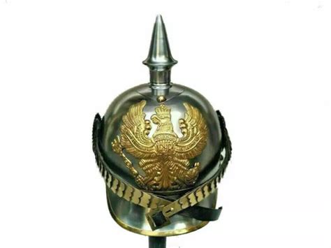 DEUTSCHES FR ABZEICHEN Pickelhaube Stahl Messing Helm Preussen