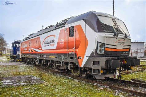 BUDAMAR Vectron 383 216 s nový polepom Railpage net