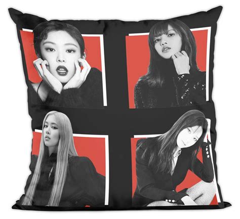 Poduszka BlackPink Squad PODUSZKI 40 X 40 Cm MUZYKA PRODUKTY