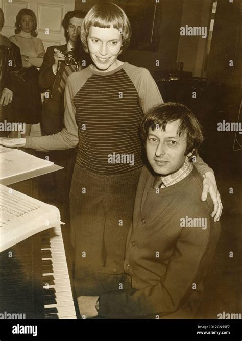 American Film Actress And Model Mia Farrow And Husband Composer And Pianist Andre Previn Royal