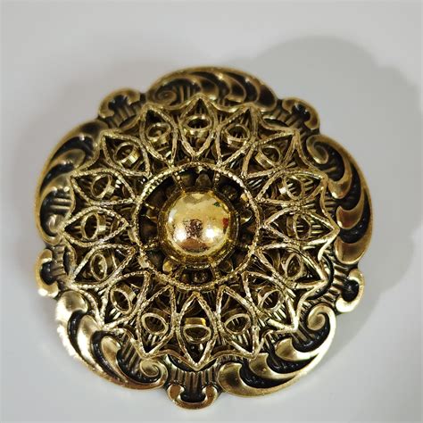 Vintage W Germany Gold Tone Round Swirl Filigree Layered Dome Scarf Clip