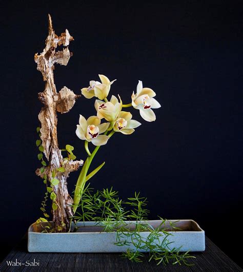 Wabi Sabi Ikebana Flower Arrangement Ikebana Arrangements Japanese