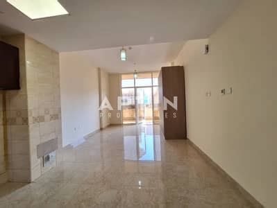 Spacious Ready To Move Well Maintained Prime Location Bayut