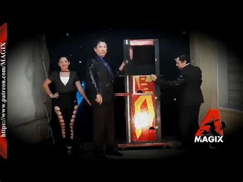 MAGICIANS CUT HOT ASSISTANT IN ZIG ZAG ILLUSION YouTube