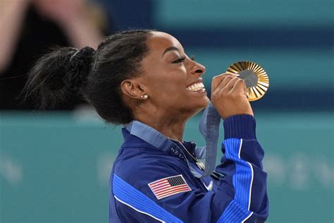 Simone Biles Hilariously Recreates Viral Olympic Moment In New Video