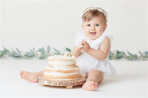 10 Tips for Documenting Your Baby’s First Birthday With A Cake Smash ...