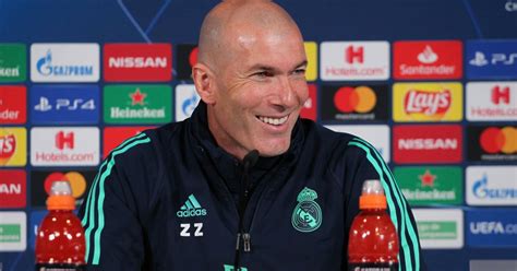 Zinedine Zidane entraineur du Real Madrid lors d une conférence de