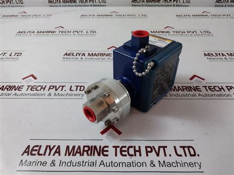 Itt Neo Dyn P C Adjustable Pressure Switch Aeliya Marine