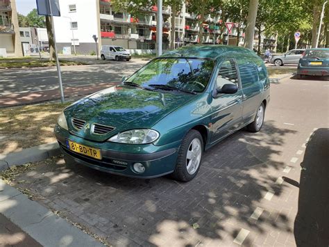 Renault Mégane Van 1 9 dCi 2002 Datum eerste toelating 12 Flickr