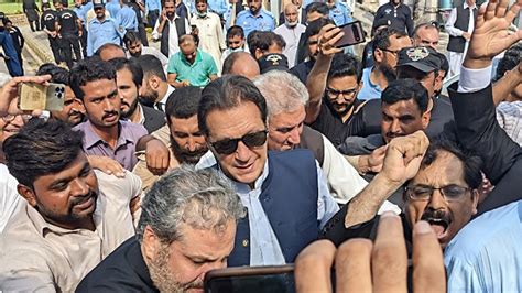 Former Pakistan Pm Imran Khan Appears In Court In Contempt Case