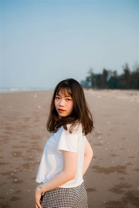 What makes Japanese Females Popular With Western Men? - Players Managers