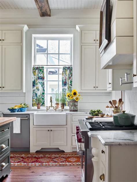 Fantastic Farmhouse Sinks Apron Front Sinks In Gorgeous Settings Hgtv