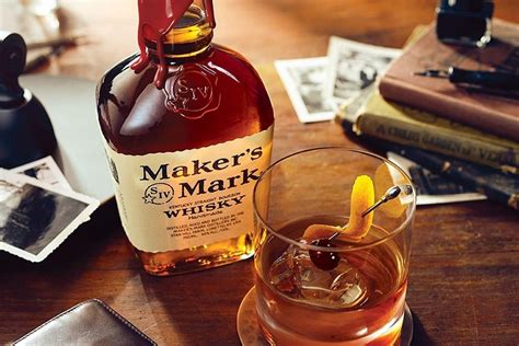 Makers Mark Bottle Review - Whiskey Soda Lounge