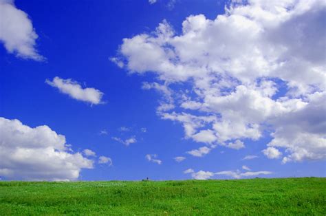 フリー写真 河川敷と青空の風景でアハ体験 GAHAG 著作権フリー写真イラスト素材集 GAHAG 著作権フリー写真