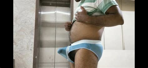 Public Masturbation Outside My Apartment American Gay Amateur Porn