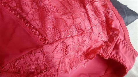 Glamuse la lingerie chic à portée de main UNE MINUTE DE BEAUTE