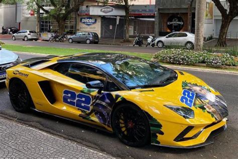 Carro De Luxo Personalizado A Foto De Jair Bolsonaro Chama Aten O