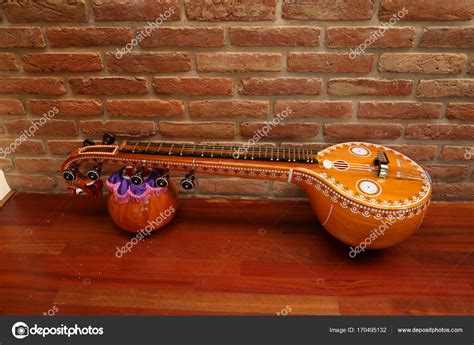 Indian Music instrument Veena Stock Photo by ©rajastills 170495132