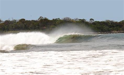 Near Tamarindo : Surfing Pictures