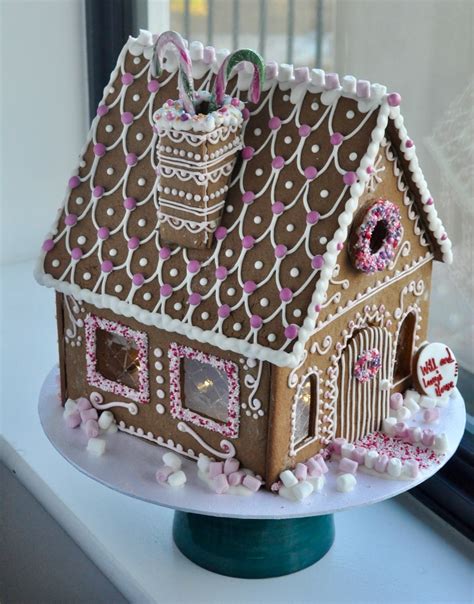 Pink Gingerbread House Gingerbread World