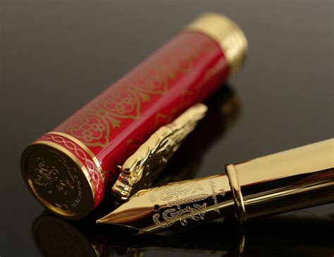 Montegrappa Game of Thrones Fountain Pen - Lannister