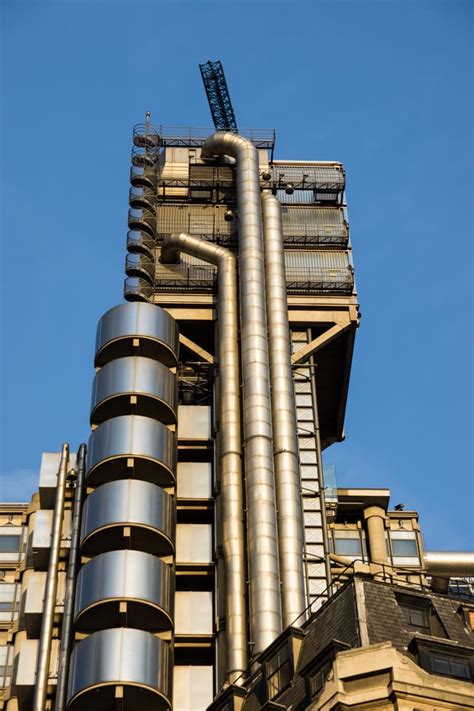 Lloyd's Building in London, UK [3056x4592] : r/ArchitecturePorn