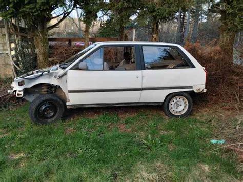 Caisse AX 3portes pièces et voitures de course à vendre de rallye et