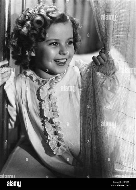 Wee Willie Winkie Shirley Temple 1937 ©20th Century Fox Tm And Copyright Courtesy Everett