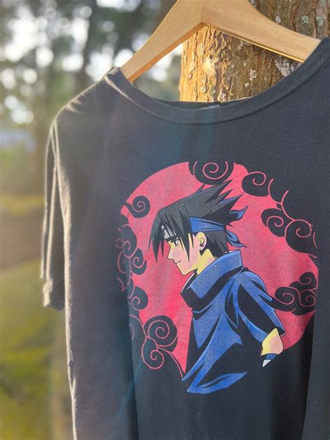 Kaos Anime Vintage Naruto Sasuke Uchiha T Shirt Fesyen Pria Pakaian Atasan Di Carousell