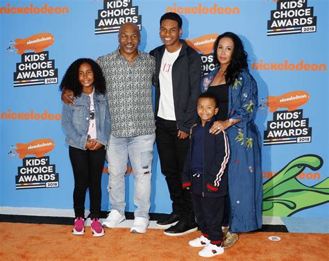How Tall Is Doctor Mike? Official Height And Physical Stats Revealed 18