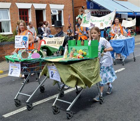 In Pictures Crowthorne Carnival 2014 Berkshire Live