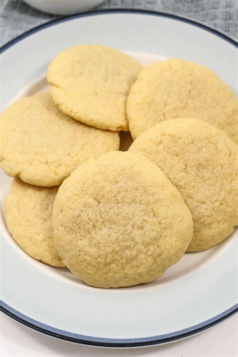 Small-Batch Sugar Cookies | Little Bit Recipes