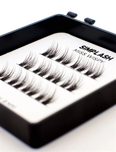 A simple guide on how to trim whispy bangs at home 5