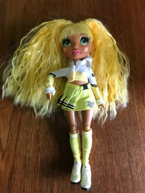 Rainbow High Cheer Sunny Madison Yellow Fashion Doll Cheerleader £24 92 Picclick Uk