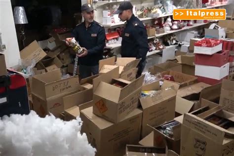 Botti Illegali Sequestrati 7 Quintali A Roma E 4 Tonnellate A Palermo