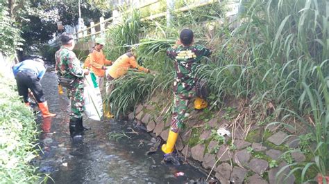 Bebaskan Dari Sampah Sektor 22 Citarum Harum Pembersihan Sungai