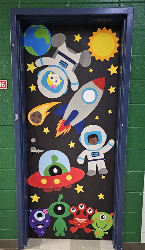 Pin By Maria Jose On Feria Del Libro Outer Space Themed Classroom