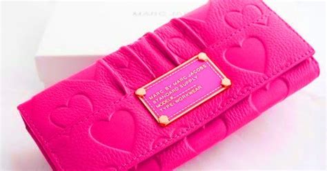 Kemi Online ♥: Marc Jacobs pink wallet