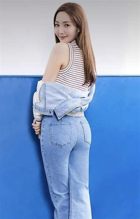 Park Min Young Is Inviting You To Spank Her Ass🍑 What Are You Waiting