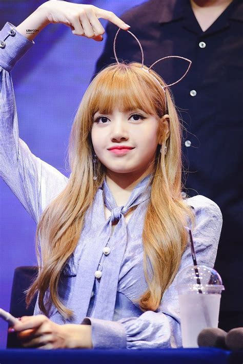 50 Lisa Cute Nhóm Blackpink Luôn Hút Fan Bằng Vẻ đẹp Dễ Thương Của Mình