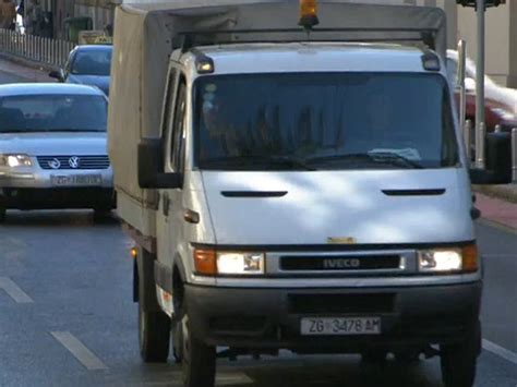 IMCDb Org 2000 Iveco Daily 3a Serie In Ne Daj Se Nina 2007 2008