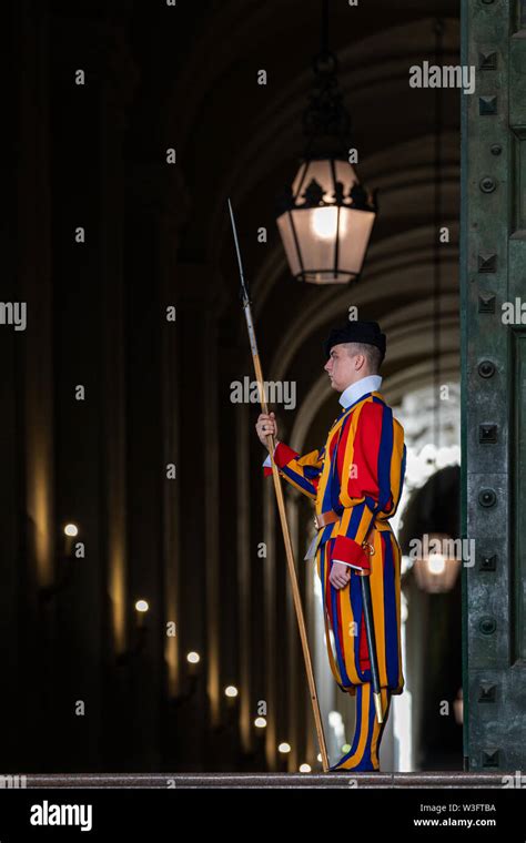 Swiss Guard Vatican City Hi Res Stock Photography And Images Alamy