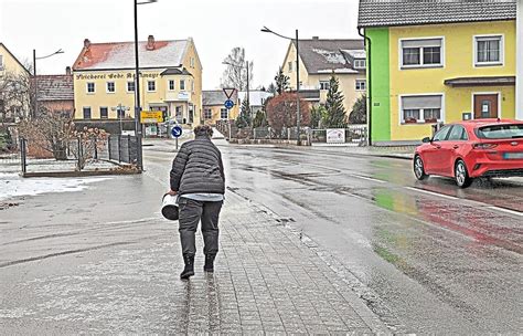 Glatteis Sorgt Im Kreis Kelheim F R Leere Schulen Und Volle Notaufnahme