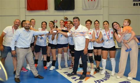 Geleneksel voleybol turnuvası sona erdi Spor Antalya Haberleri