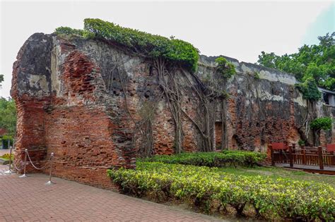 Fort washing machine - Day trip to Fort Zeelandia in Tainan - Taiwan ...