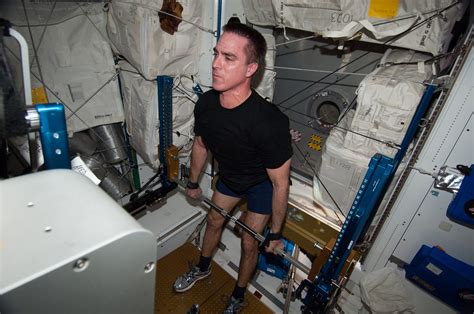 Chris Cassidy Exercises On The Ared Iss E Au Flickr