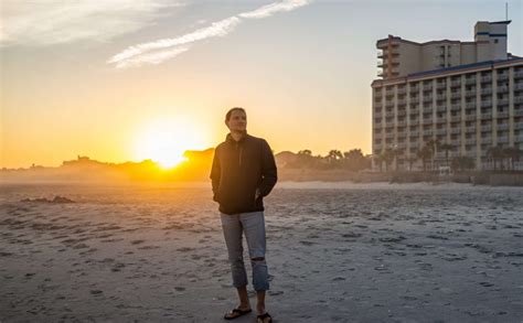 Watch The Sunset In Murrells Inlet, Myrtle Beach - Inlet Sports Lodge