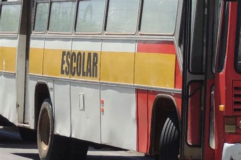 Motorista Paralisa O Transporte Escolar Por Falta De Pagamento Jornal