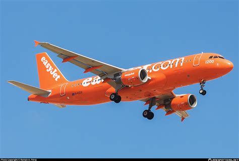 G EZUI easyJet Airbus A320 214 Photo by Román A Pérez ID 1581301